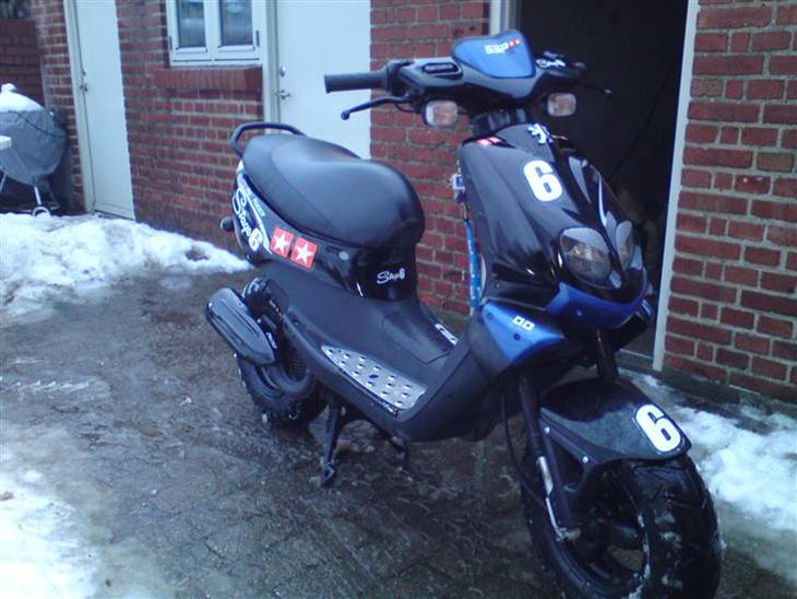 {{currentPhoto.altText}} billede {{currentPhoto.number}}