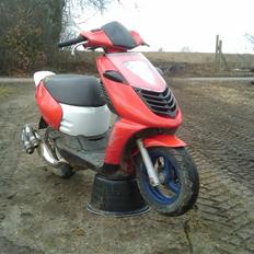 Aprilia Sonic Før