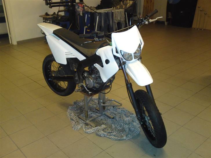 Derbi Senda solgt ;( - ny malet skjolde;) billede 1