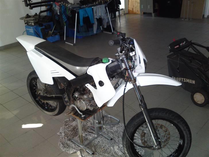 Derbi Senda solgt ;( - ny malet skjolde:) billede 2