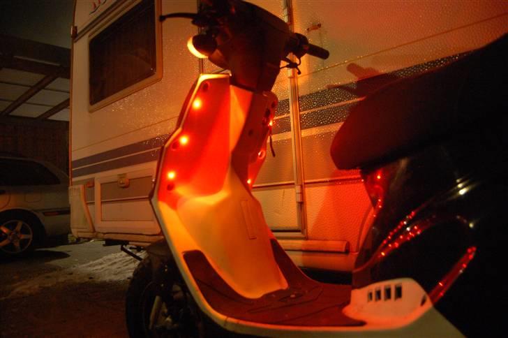 PGO hot 50 stjålet - dusør.. - 6 dioder i inderskjoldet skader vel heller ikke nogen steder? :-) billede 14