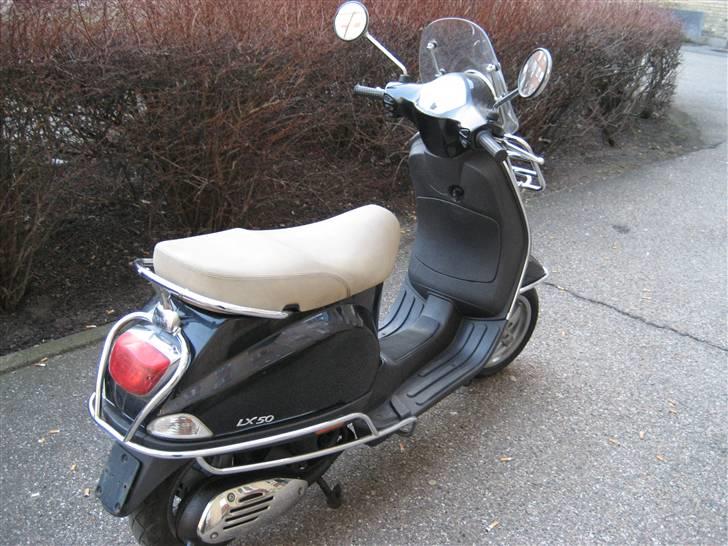 Piaggio Vespa LX 50 (Solgt) billede 2