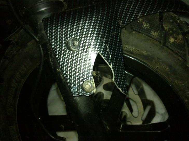 PGO Pmx Naked Carbon  billede 7