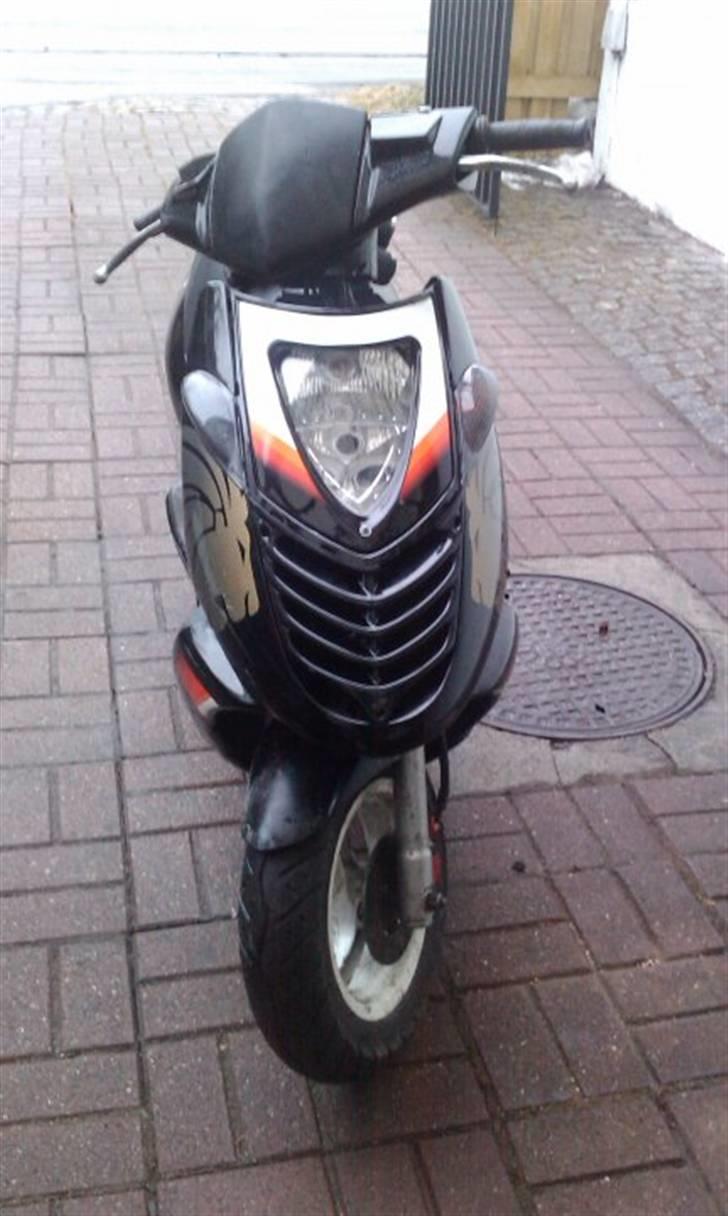 Aprilia sonic  - sådan ser den ud nu ;D, den 3/12  billede 2