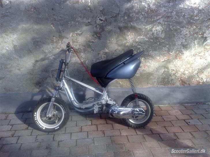 Yamaha BWS ng byttet - skjolde, fælge og motor er på det stel nu ;D billede 4