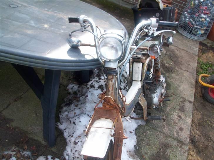 Suzuki fz50 (SOLGT) billede 4