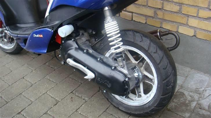 Yamaha Jog RR TS (SOLGT) billede 4