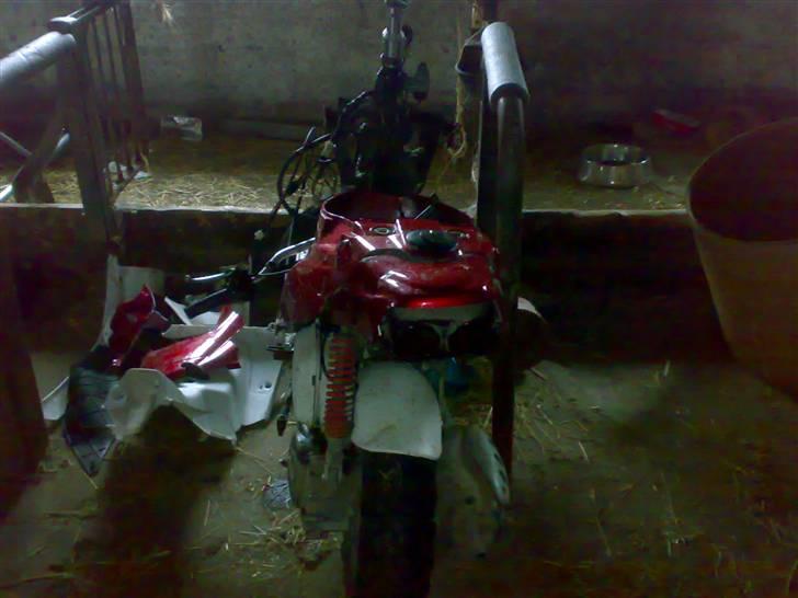 PGO Hot 50 (Påkørt!) - Sådan så den ud, efter en kæmpe røv kørte ind i mig! billede 7