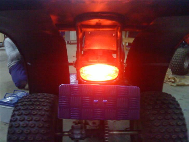 CPI ATV 2010 - DØD - baglygte, tændt billede 13