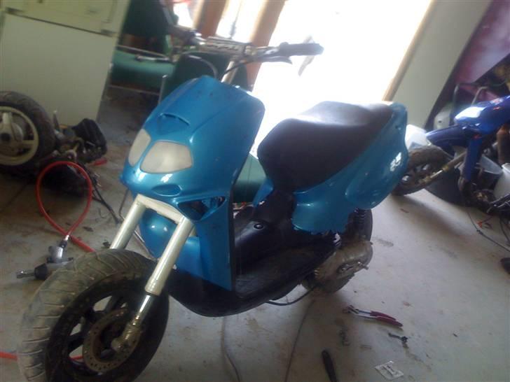 Aprilia Rally ac - Den gamle rally står i baggrunde. Der er sket meget efterhånden :) billede 1