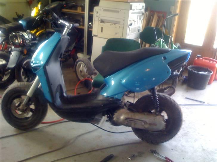 Aprilia Rally ac - Kickstarterskjold og fælge kommer snart på :) billede 2