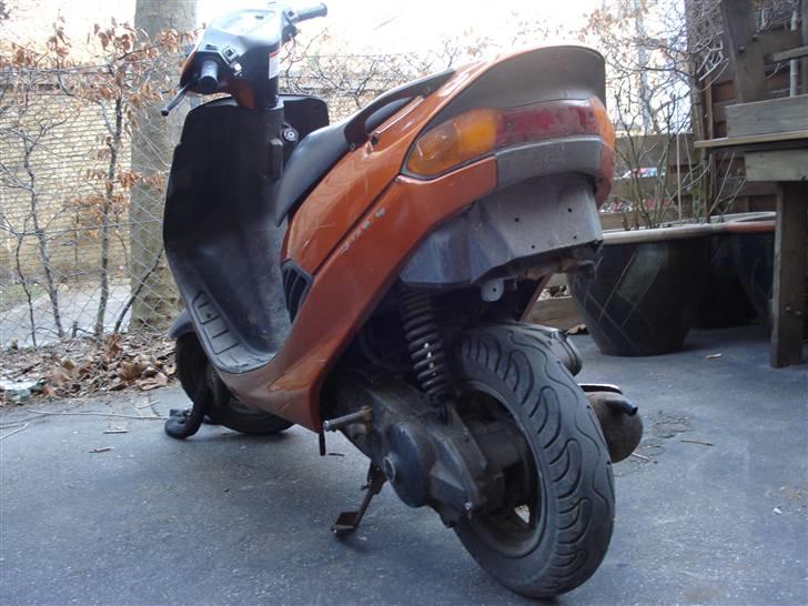 Suzuki address billede 2