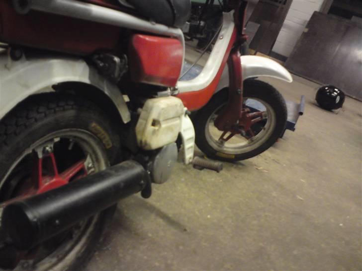 Suzuki FZ 50 *Solgt* billede 2