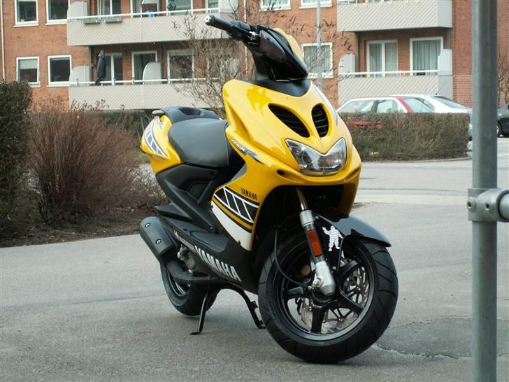 Yamaha Aerox R Moto-GP-2010 billede 1