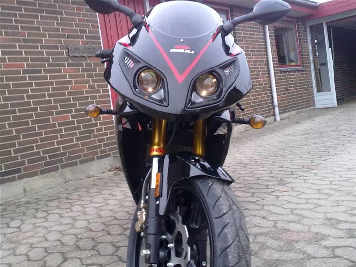 Rieju Rs 2 Black series SOLGT - Kigger hende lige i øjnene (: billede 7