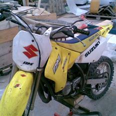 Suzuki RM 85ccm høj