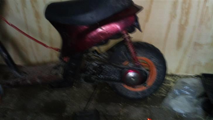 Piaggio zip/tyhoon(solgt) billede 2
