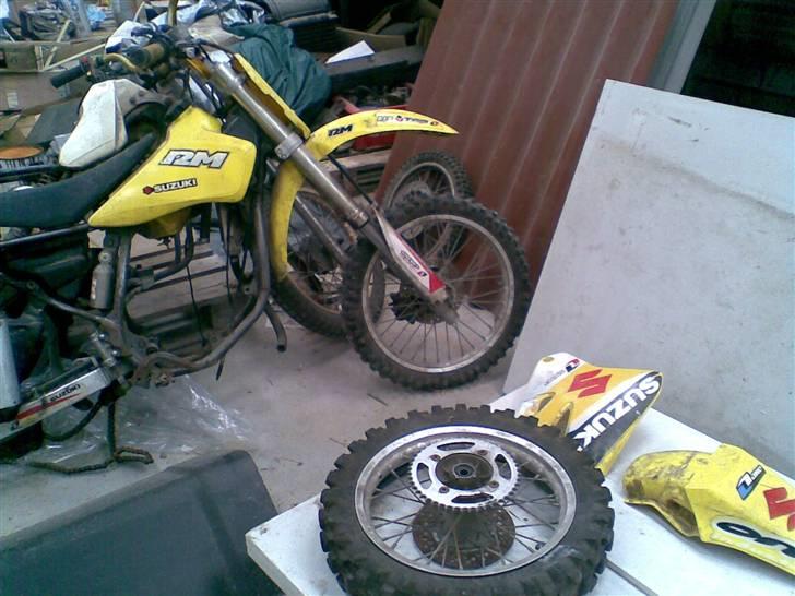 Suzuki Rm 85ccm lav  billede 3