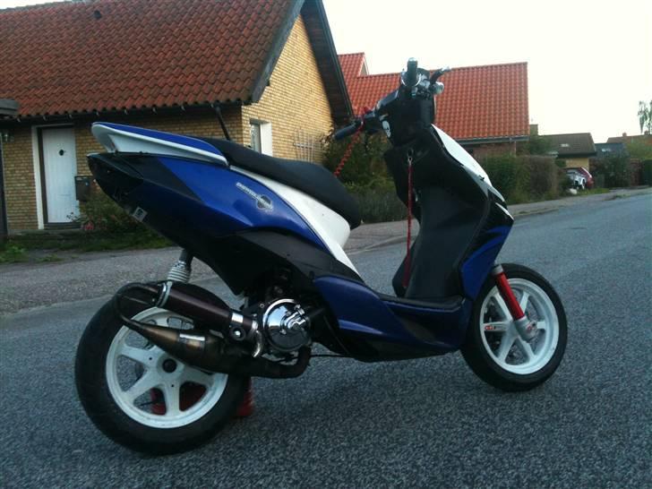 Yamaha Jog RR TS (SOLGT) billede 5
