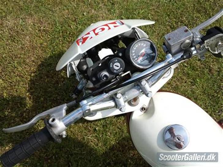 Suzuki StreetMagic * SOLGT * - Har ikke lige fået taget nogen billeder, så har lige lånt dem fra en anden. Kommer billeder på mandag billede 1