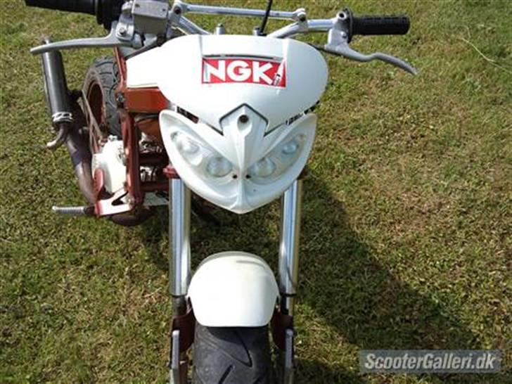 Suzuki StreetMagic * SOLGT * - Har ikke lige fået taget nogen billeder, så har lige lånt dem fra en anden. Kommer billeder på manda billede 2