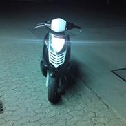 Aprilia Sonic Solgt ) ;