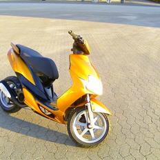 Yamaha Jog R... GULDGRISEN 