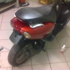 Yamaha neos SLOGT,
