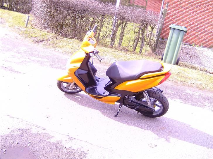 Yamaha Jog R... GULDGRISEN  billede 7