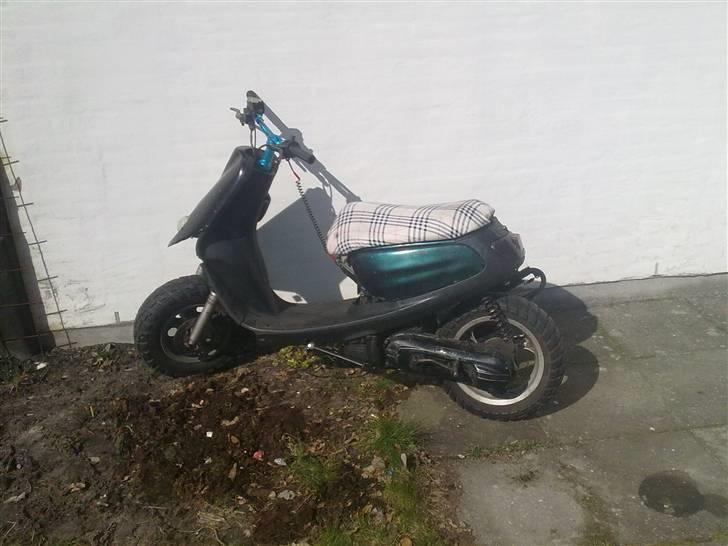 Yamaha jog space byttet til hot billede 7