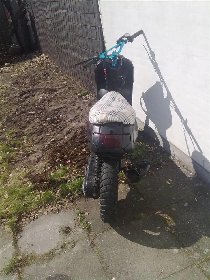 Yamaha jog space byttet til hot billede 8