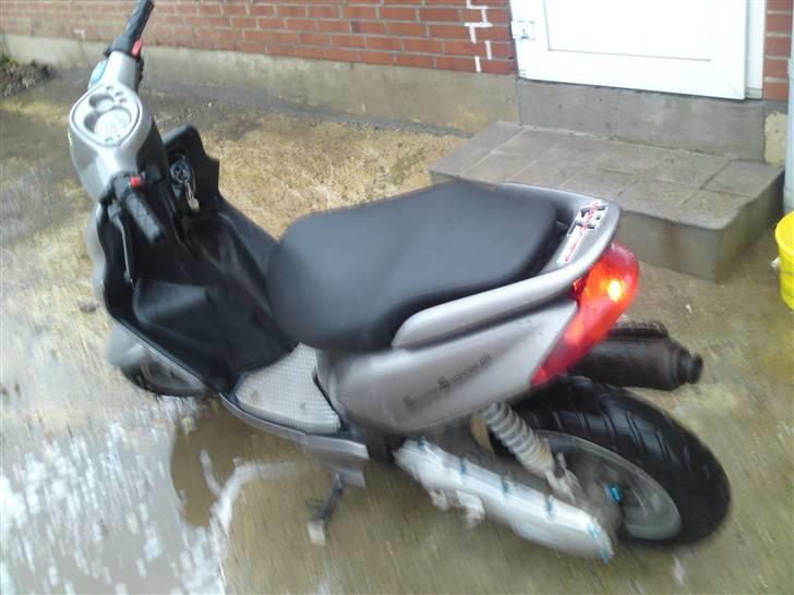 Yamaha jog R billede 4