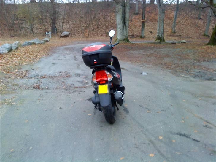 Kymco sprtstrams er slogt billede 2