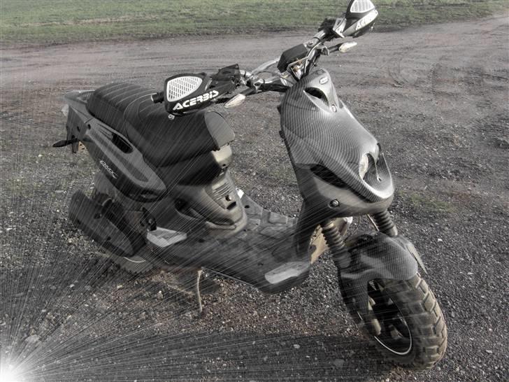 PGO Pmx naked (Carbon) - PGO - PMX - NAKED (CARBON) billede 1