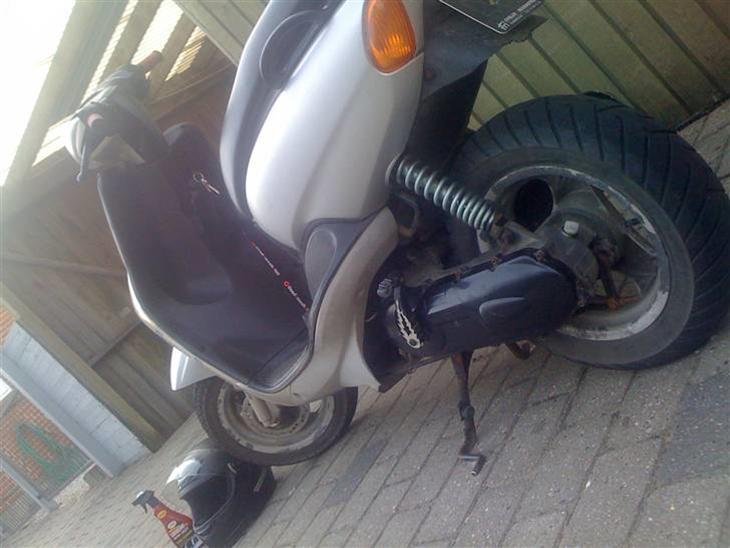 {{currentPhoto.altText}} billede {{currentPhoto.number}}