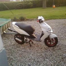 Yamaha Jog R (Byttet til Sonic)