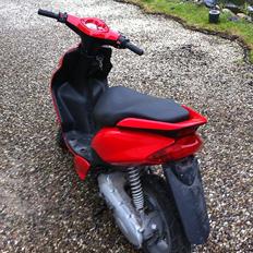 Yamaha Jog R AC SD Solgt