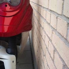 PGO Hot50 stuntknallert