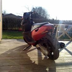 Aprilia sonic lc  candy rød