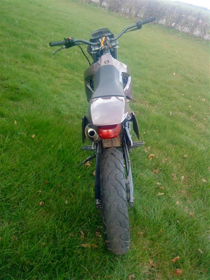 Derbi Senda Smt look SOLGT - Baglygten stammer fra en Suzuki Street Magic billede 4