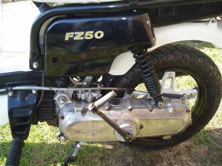 Suzuki solgt 2500 motor var død: billede 2