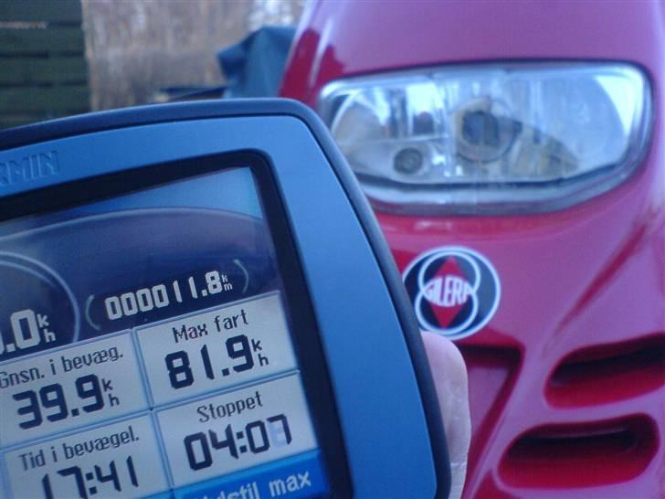 Gilera Storm SOLGT - Ret godt klaret af en helt standard motor med en anden udstødning på. Gå hjem og læg jer Minarelli! billede 20