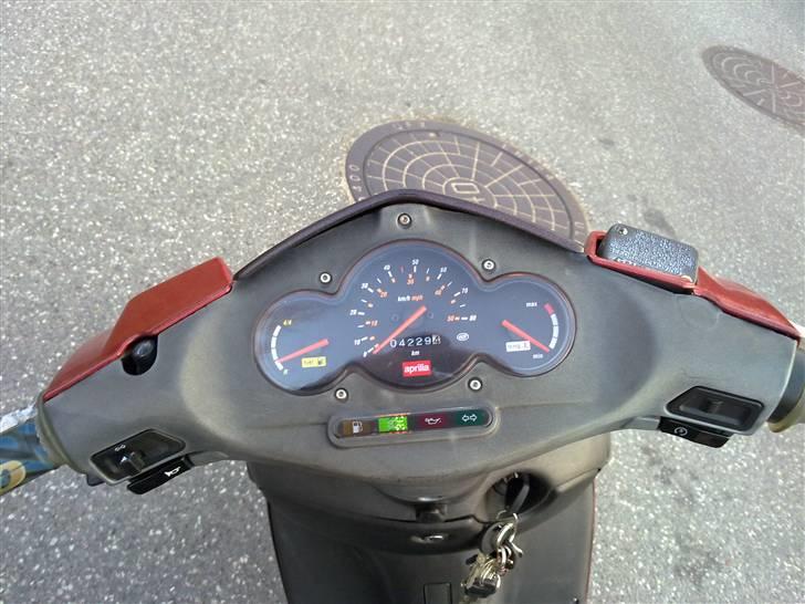 Aprilia sonic lc  candy rød billede 7