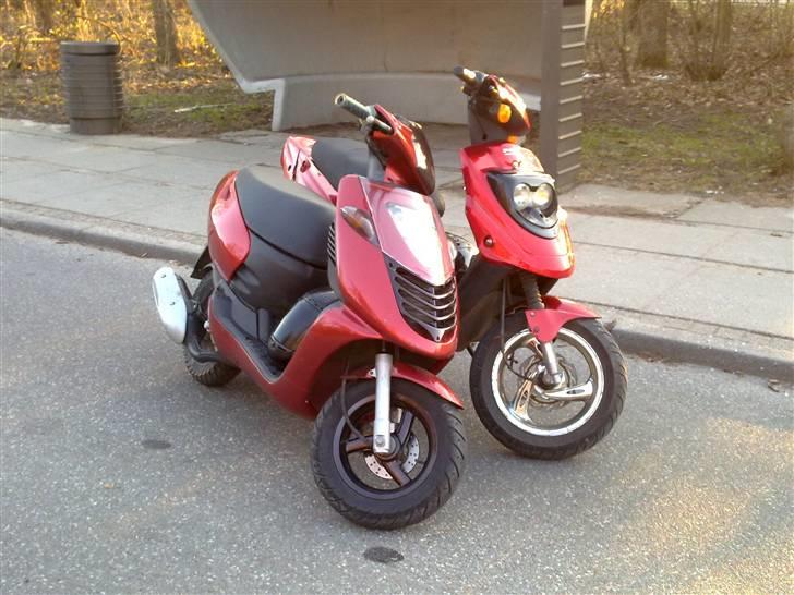 Aprilia sonic lc  candy rød billede 12
