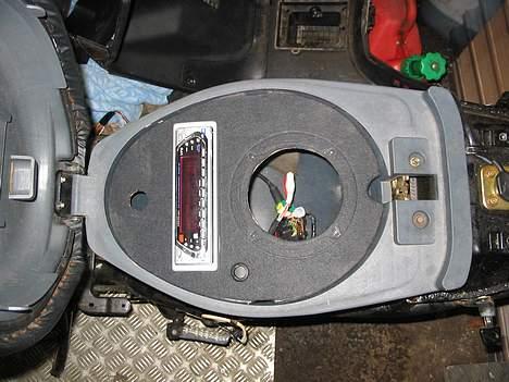 PGO hot 50 [SOLGT] - mangler lige højtaler og så ska anlæget skiftes.... billede 11