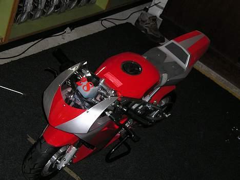 MiniBike MT-A4 (solgt) - ja der er sQ ikk meget plads at sidde på :P billede 4