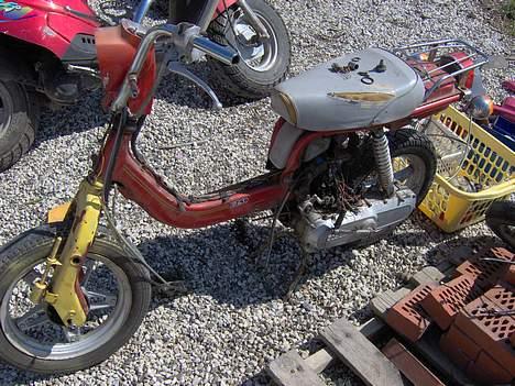 Suzuki fz 50 (projekt over 80) - før billede 1