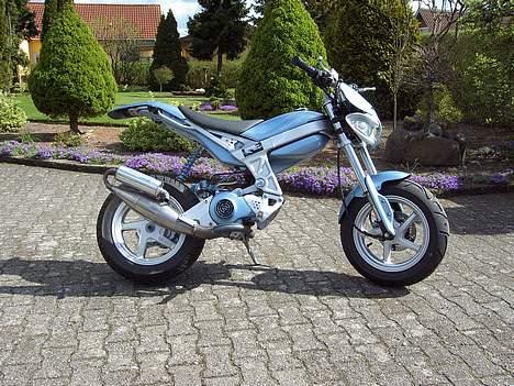 Suzuki Street Magic  "PLAYBOY"  billede 2