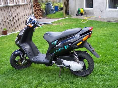 Piaggio Nrg MC3 [solgt] - Har fået malet Vario skjoldet sort billede 2