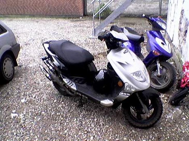 {{currentPhoto.altText}} billede {{currentPhoto.number}}